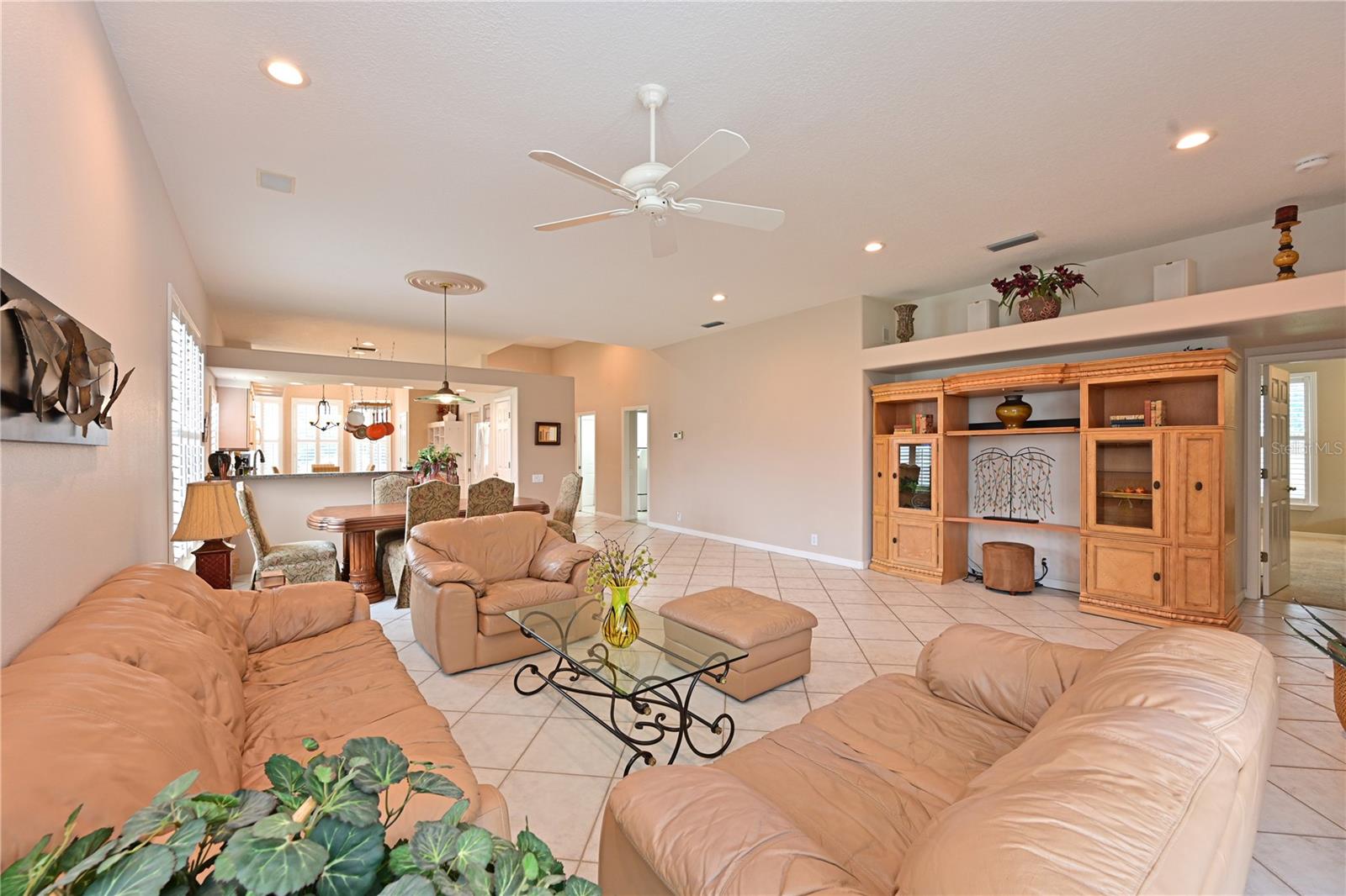 Image 6 of 55 For 5811 White Oak Bayou Court