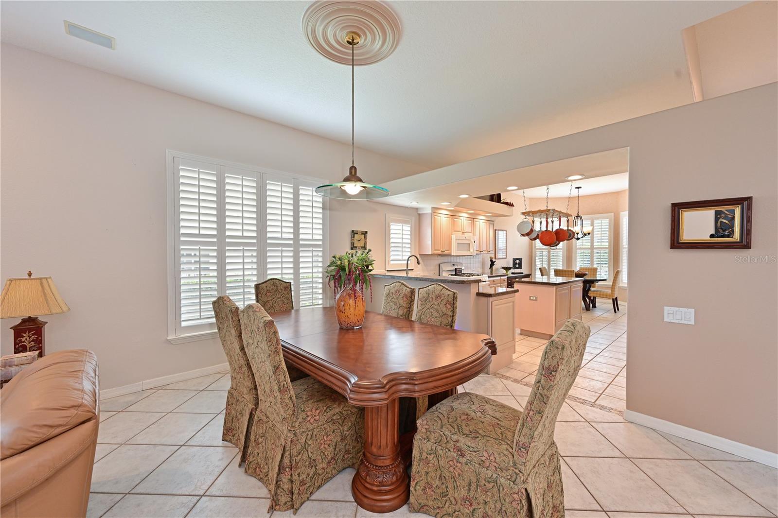 Image 8 of 55 For 5811 White Oak Bayou Court