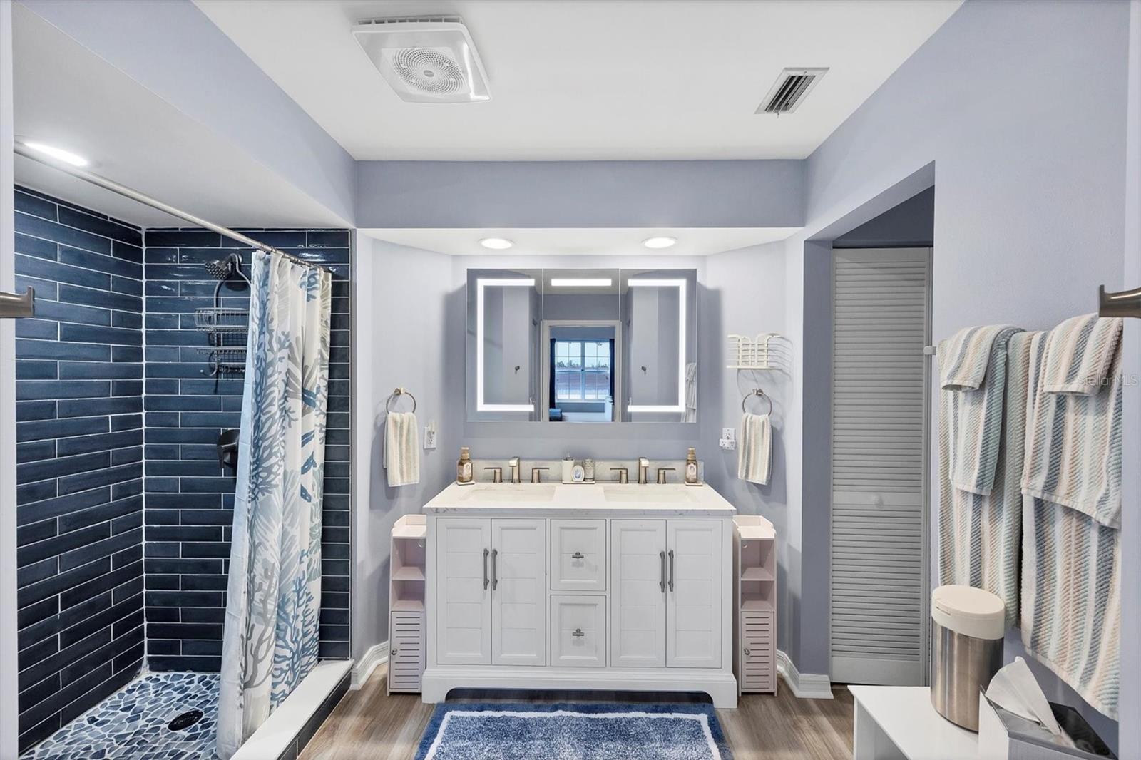 Image 20 of 49 For 3701 54th Drive W 202