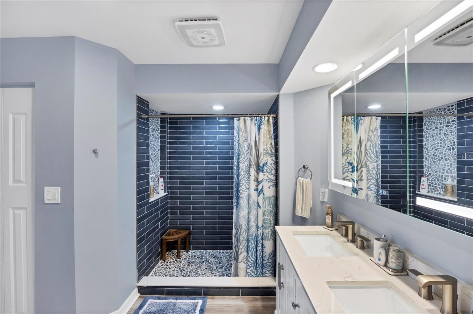 Image 21 of 49 For 3701 54th Drive W 202