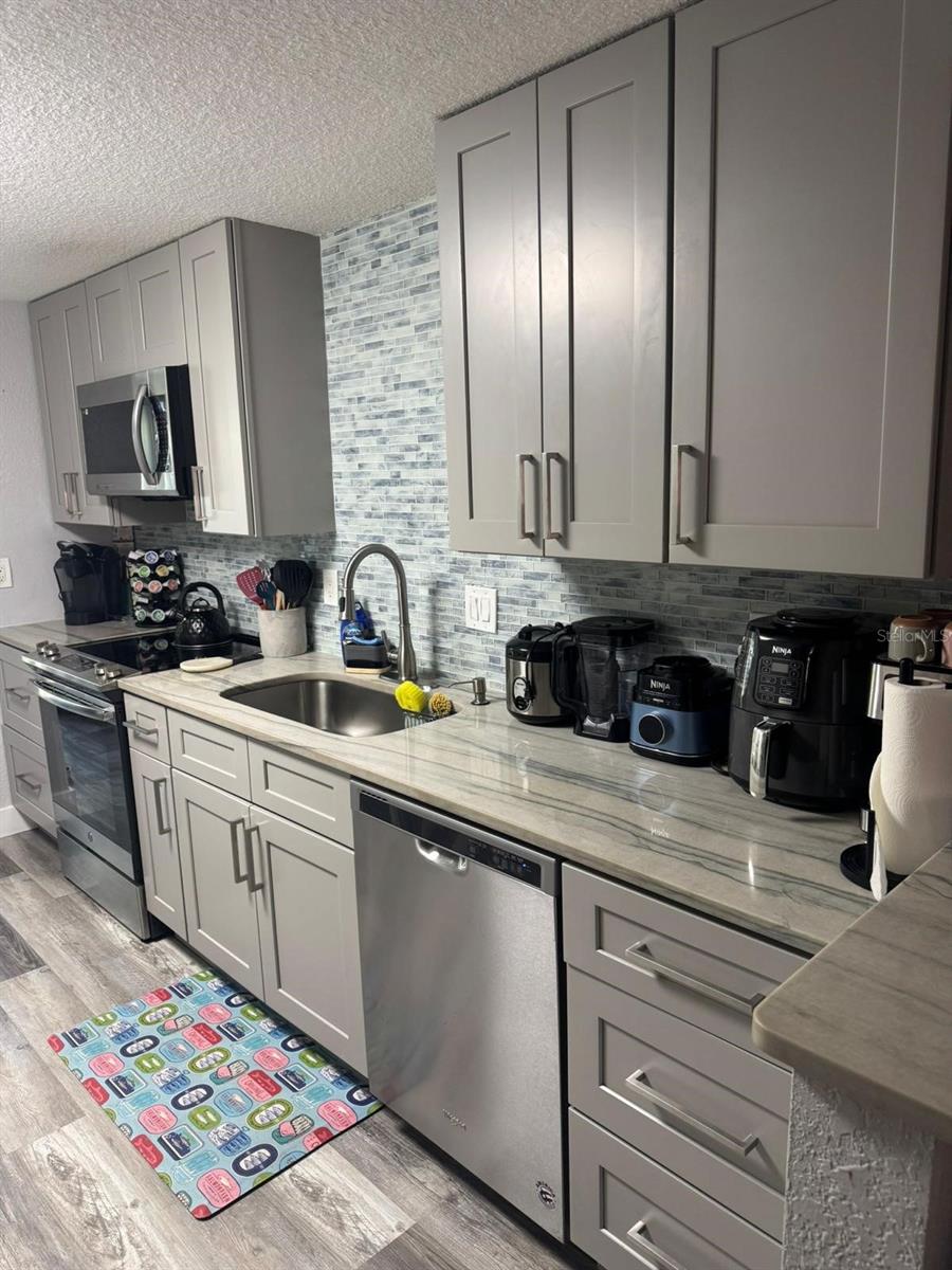 Image 6 of 17 For 4109 78th Street W 29a
