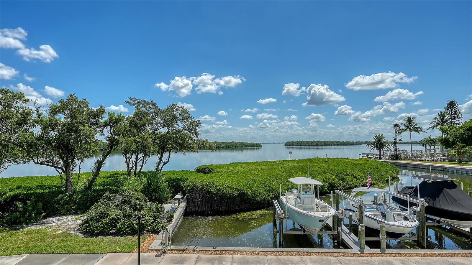 Image 26 of 53 For 4500 Gulf Of Mexico Drive 202