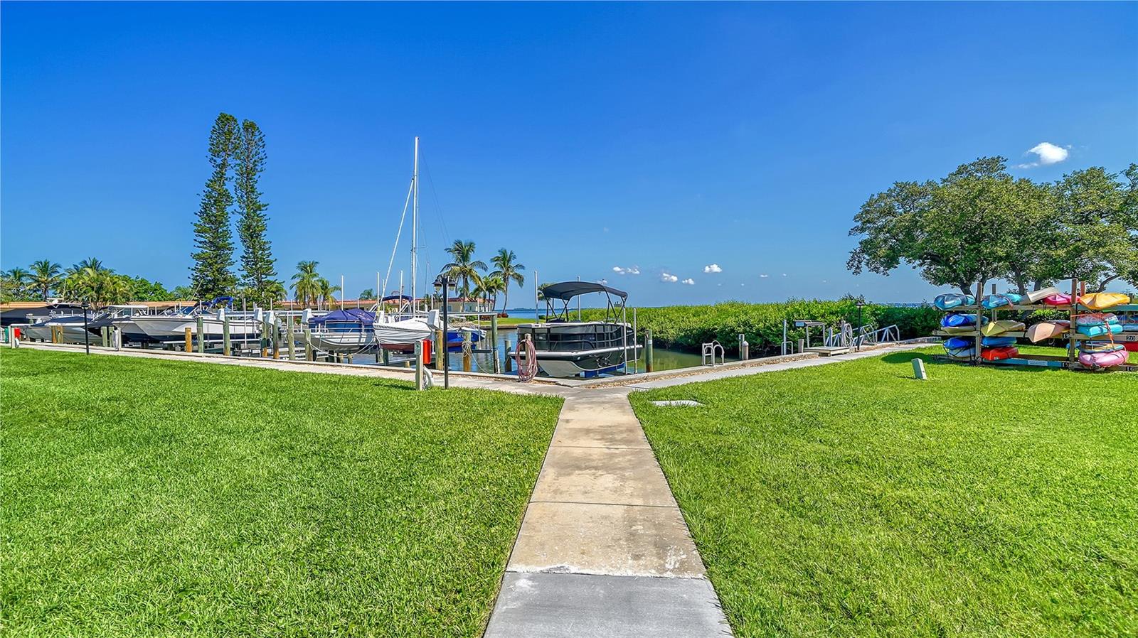 Image 34 of 53 For 4500 Gulf Of Mexico Drive 202