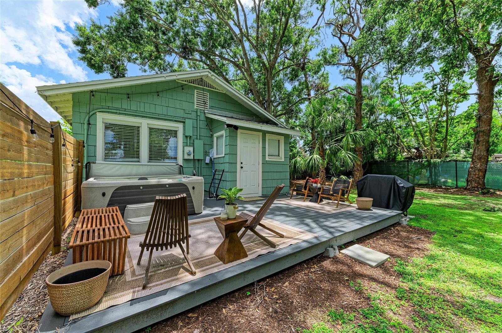 Image 34 of 47 For 2418 12th Avenue W