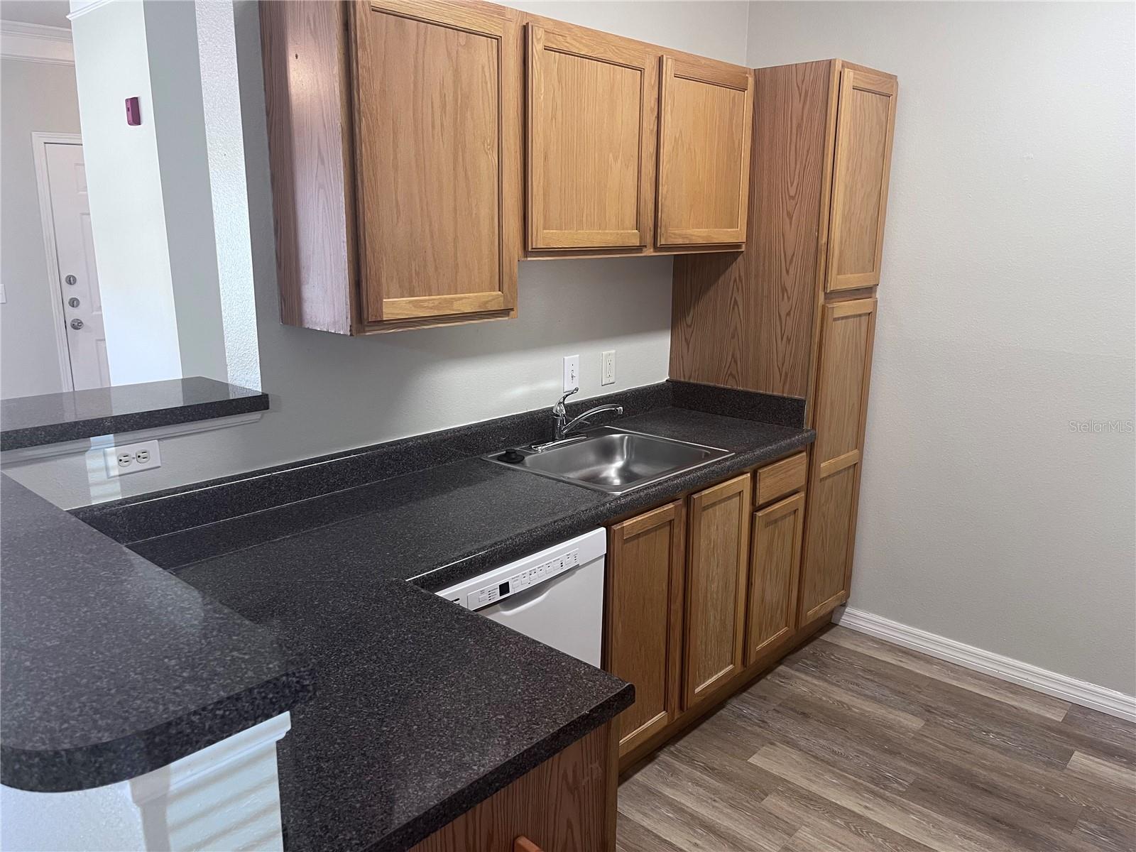 Image 5 of 15 For 4802 51st Street W 802