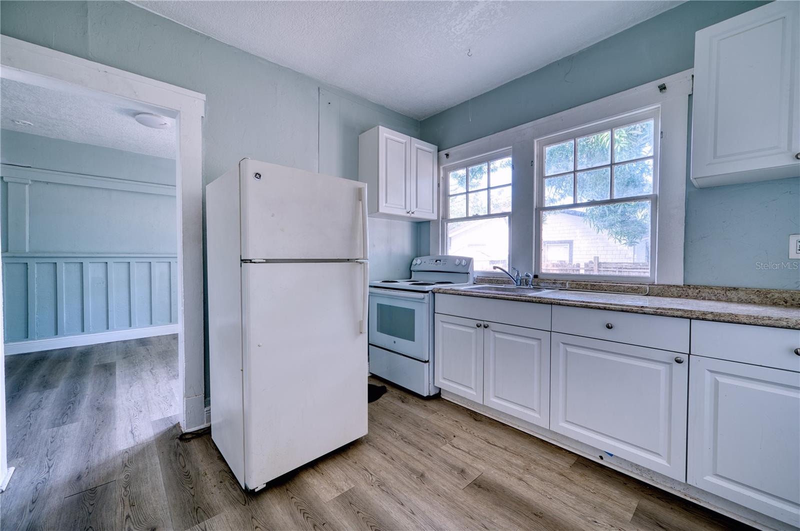 Image 8 of 31 For 1514 12th Avenue W