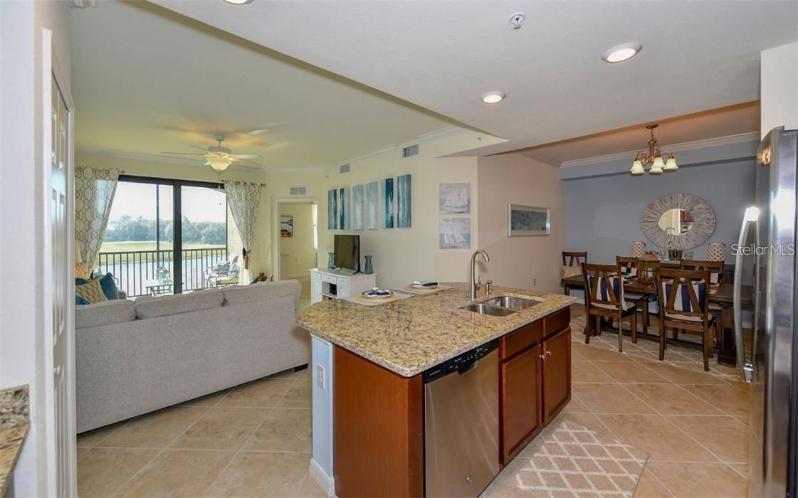 Image 14 of 35 For 16904 Vardon Terrace  201