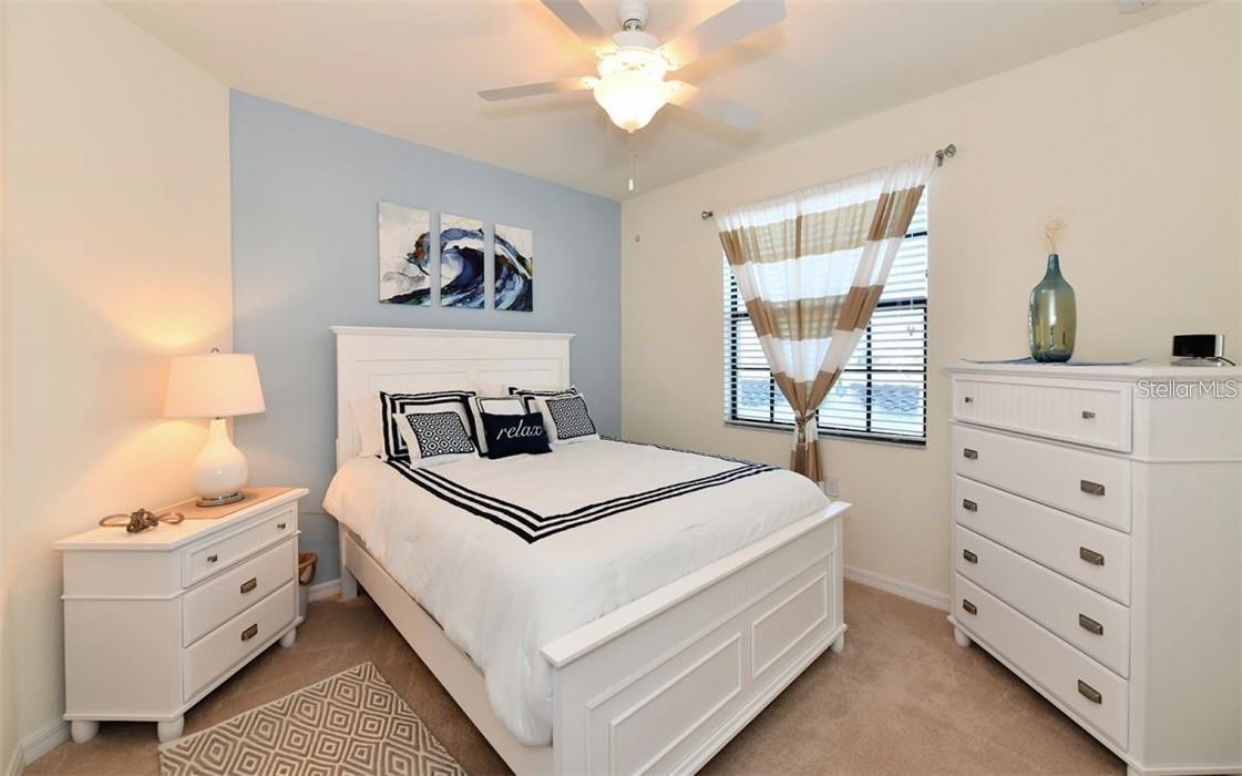 Image 19 of 35 For 16904 Vardon Terrace  201