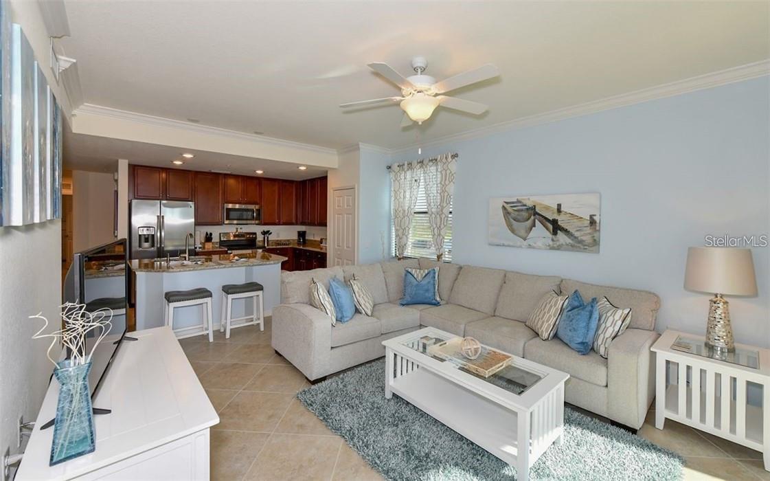 Image 6 of 35 For 16904 Vardon Terrace  201