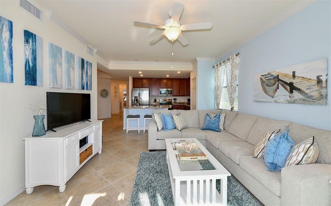 Image 7 of 35 For 16904 Vardon Terrace  201