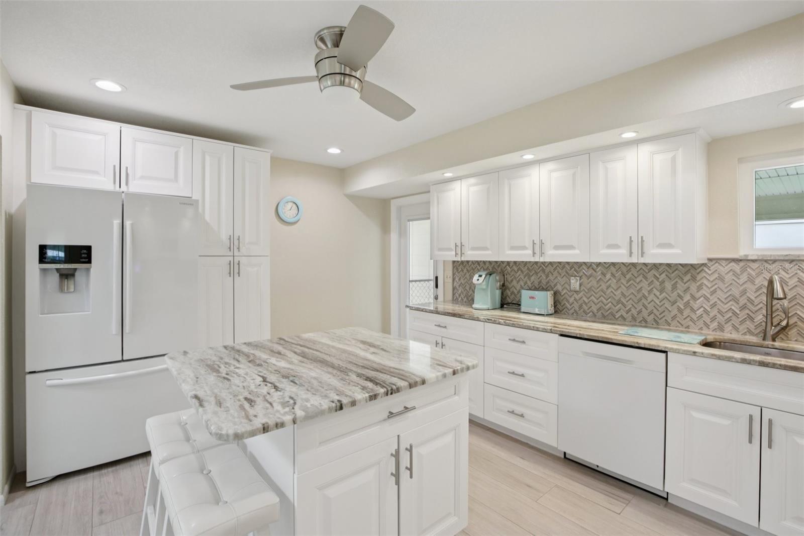 Image 11 of 43 For 2256 Auburn Boulevard