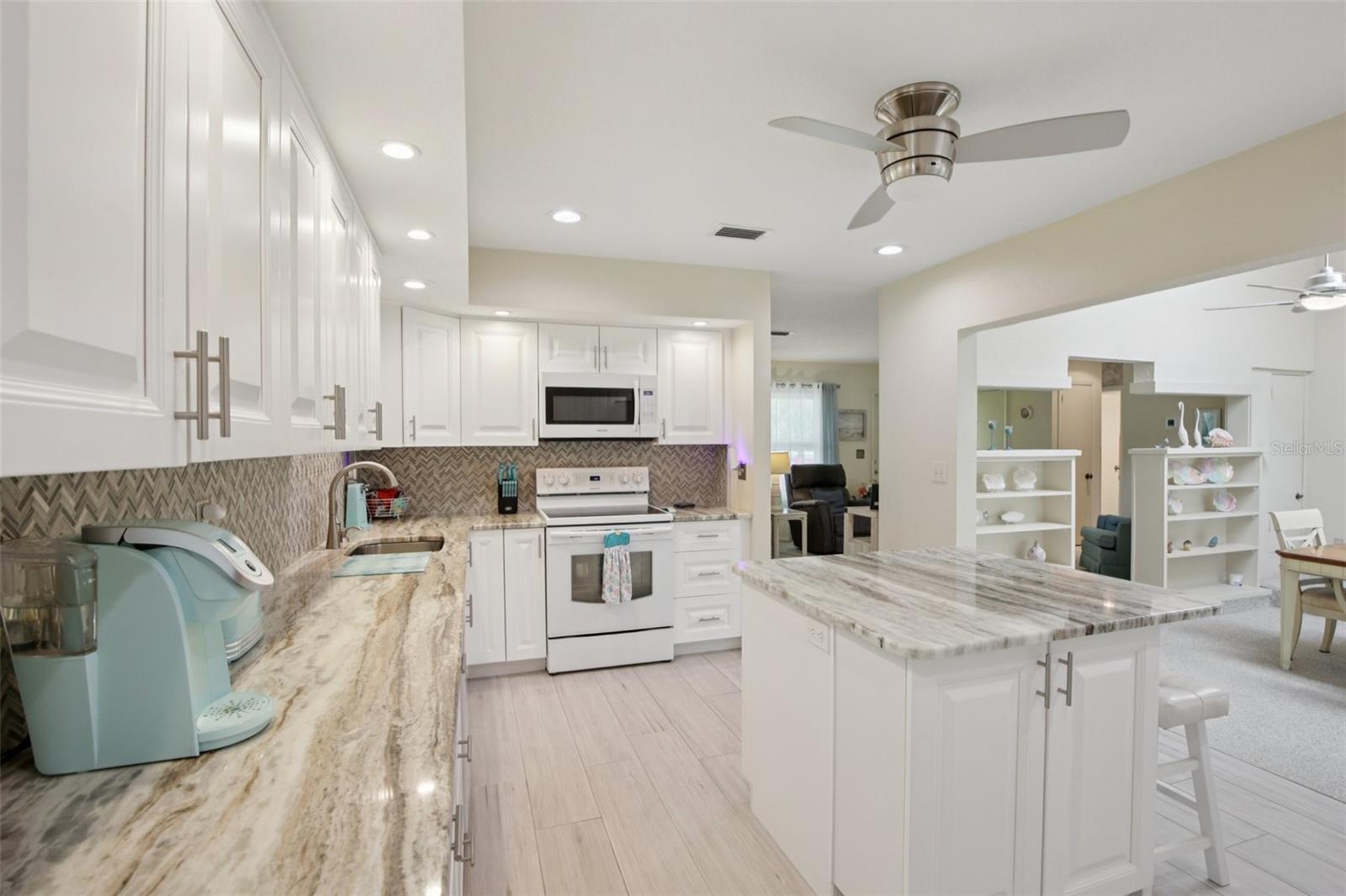 Image 13 of 43 For 2256 Auburn Boulevard