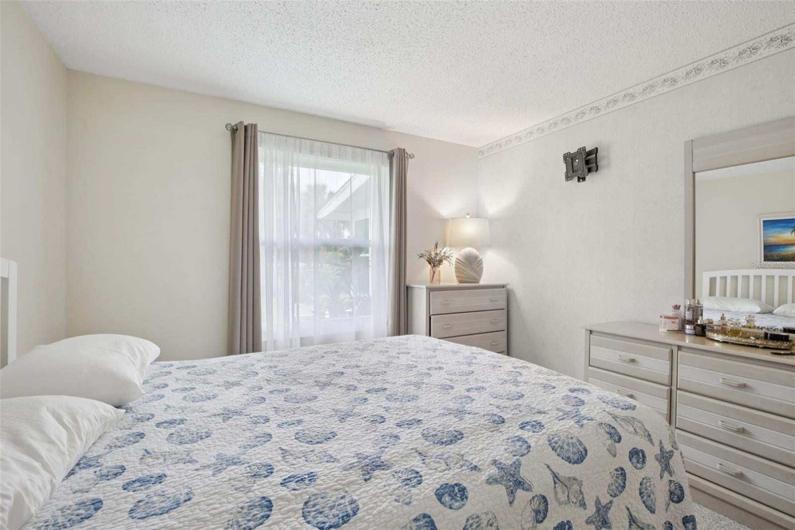 Image 23 of 43 For 2256 Auburn Boulevard