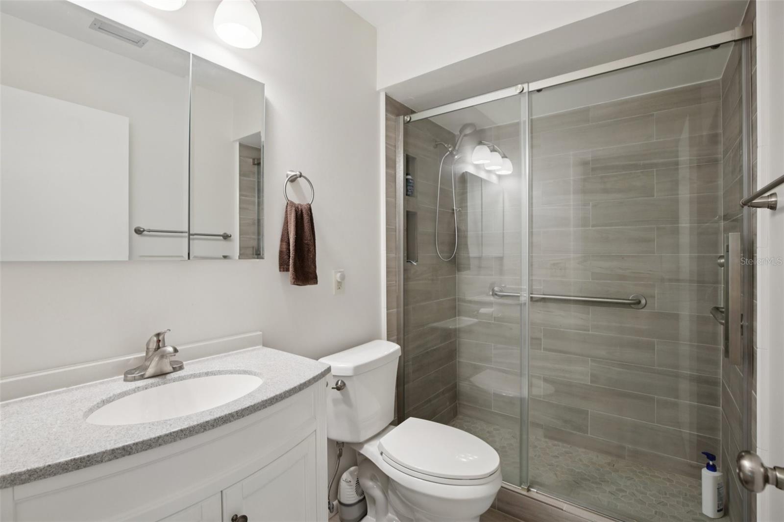 Image 24 of 43 For 2256 Auburn Boulevard