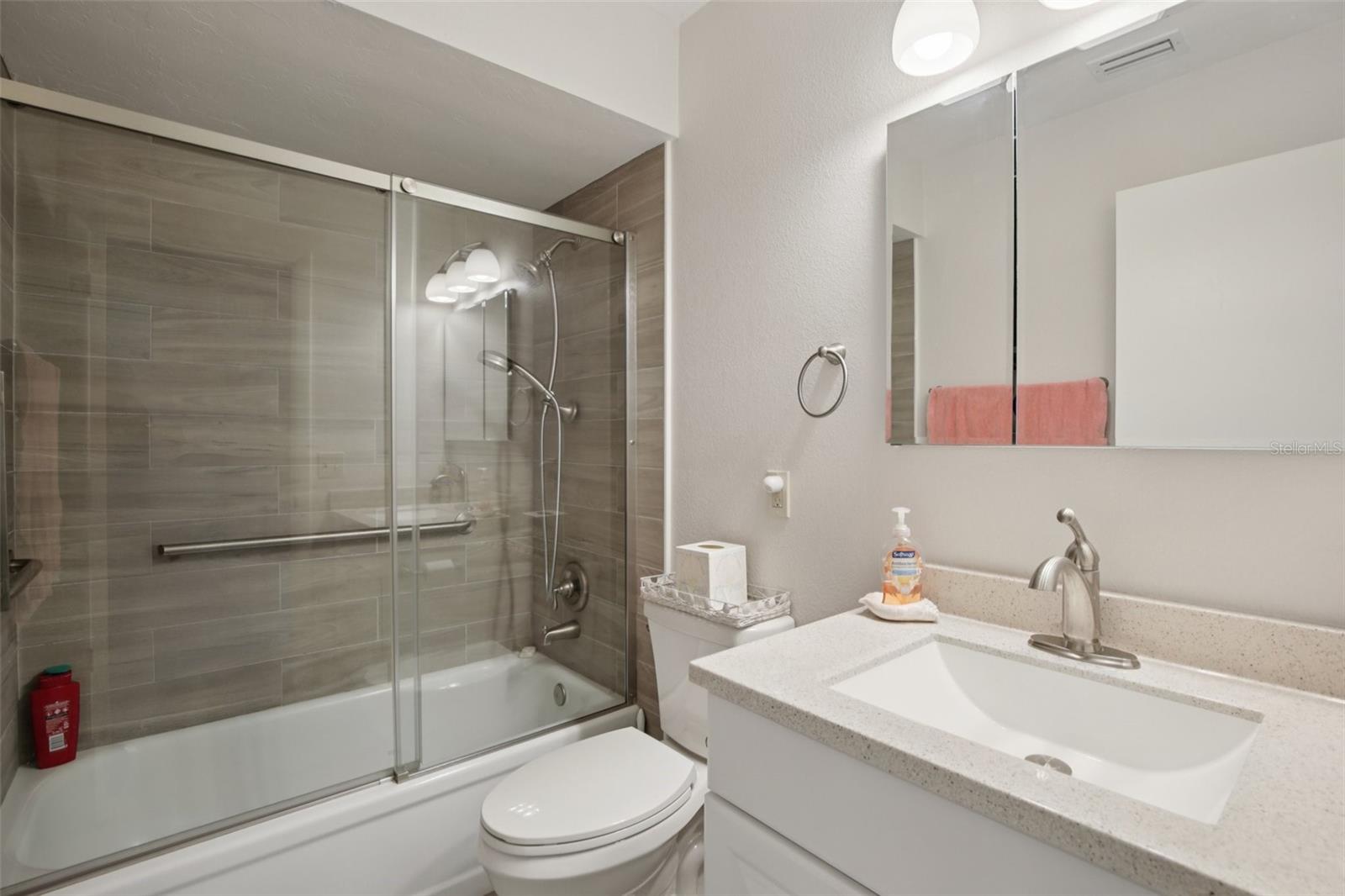 Image 25 of 43 For 2256 Auburn Boulevard
