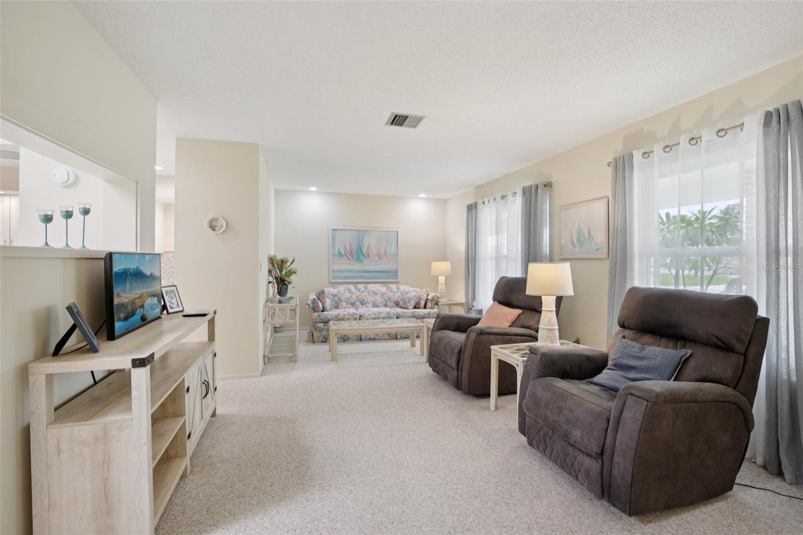 Image 6 of 43 For 2256 Auburn Boulevard