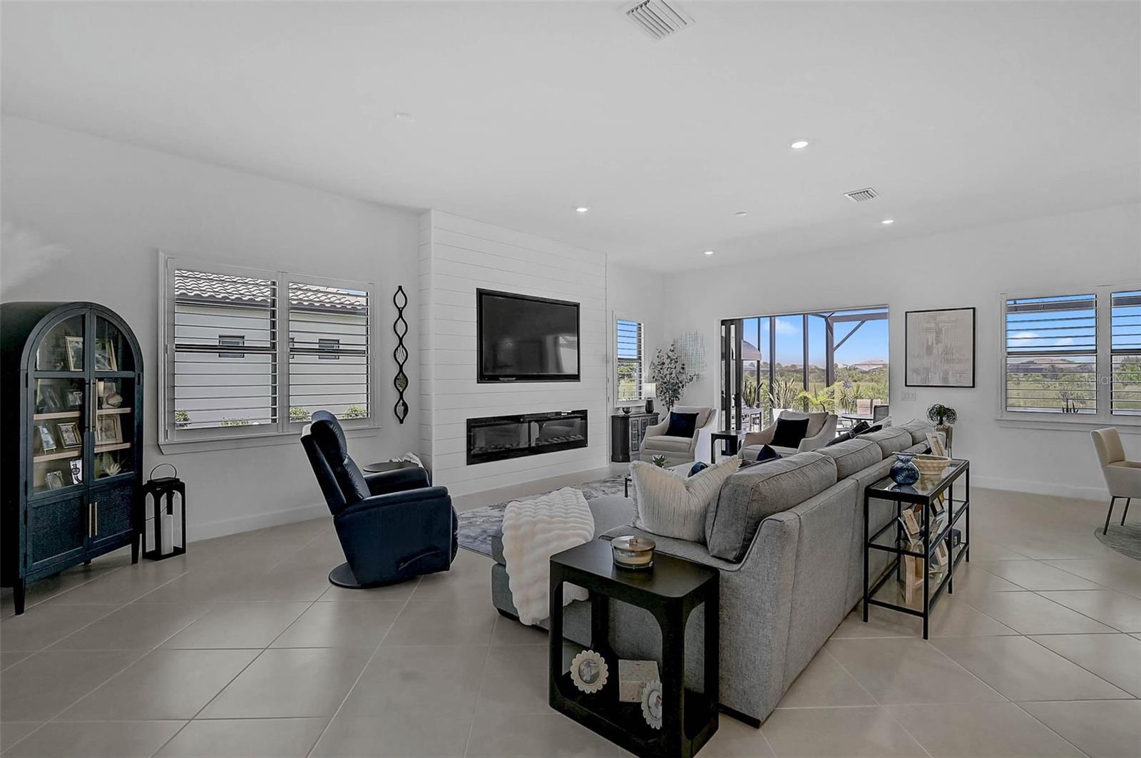 Image 14 of 65 For 14698 Hidden Sawgrass Path