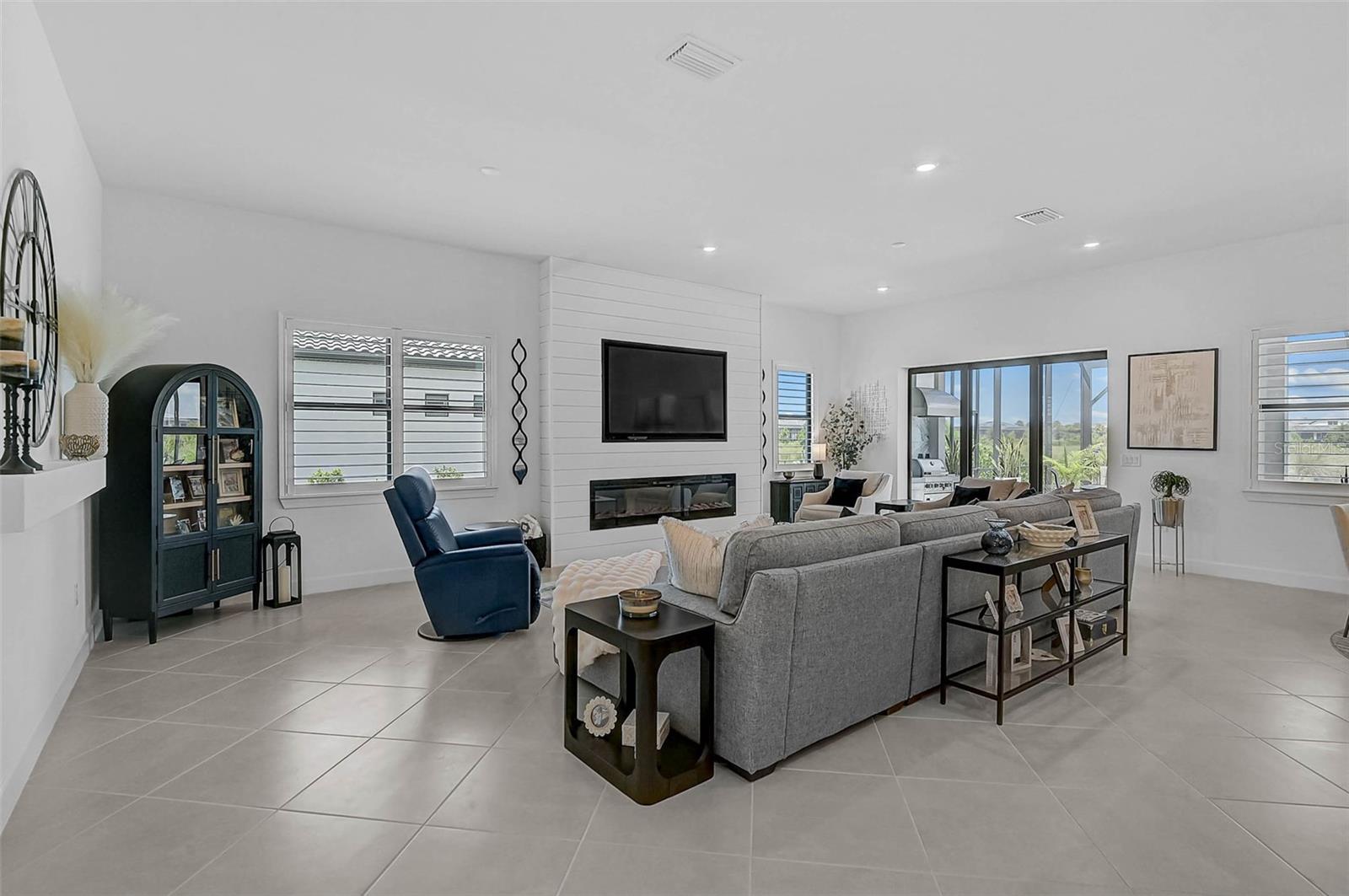 Image 15 of 65 For 14698 Hidden Sawgrass Path