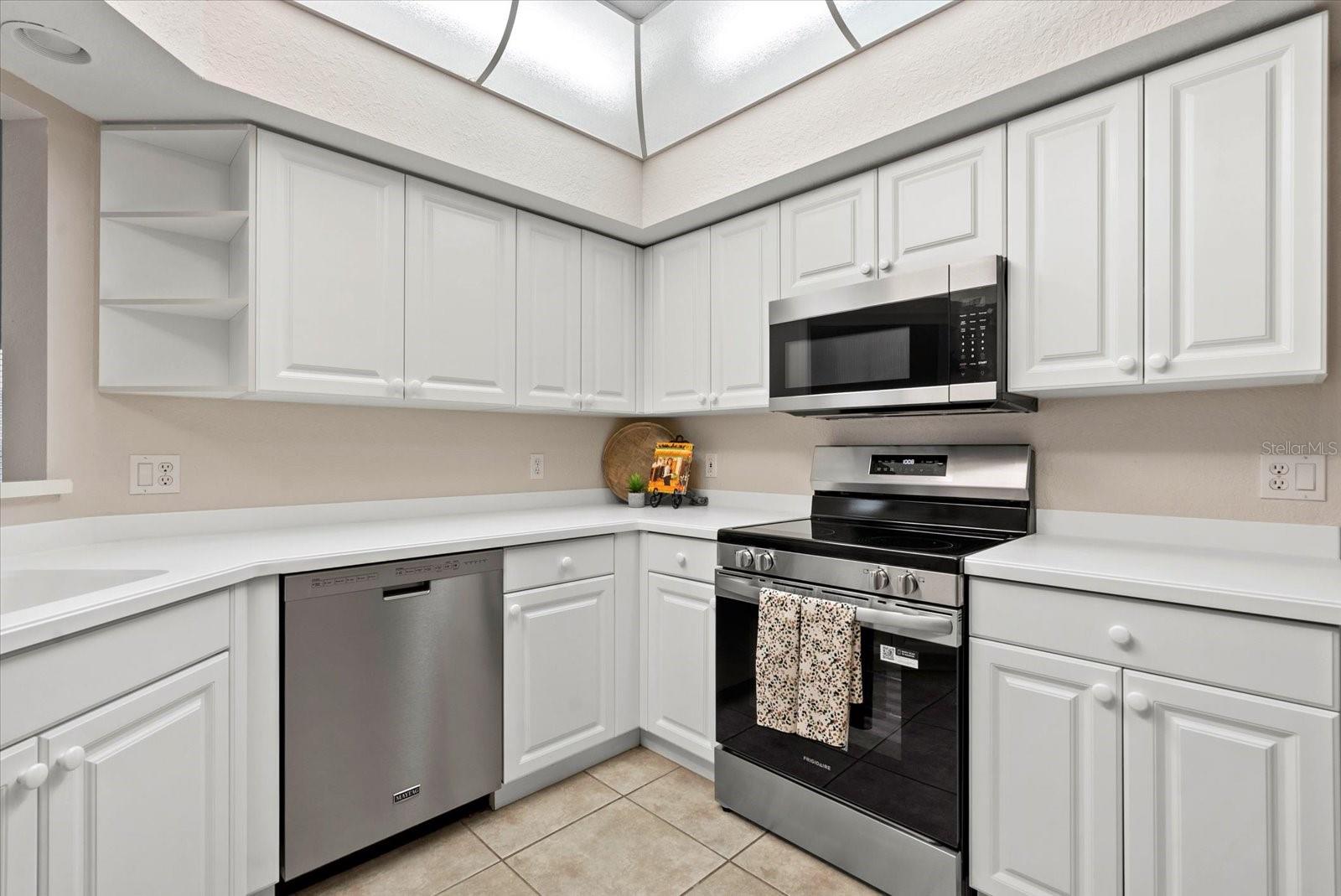 Image 12 of 28 For 7243 Cedar Hollow Circle