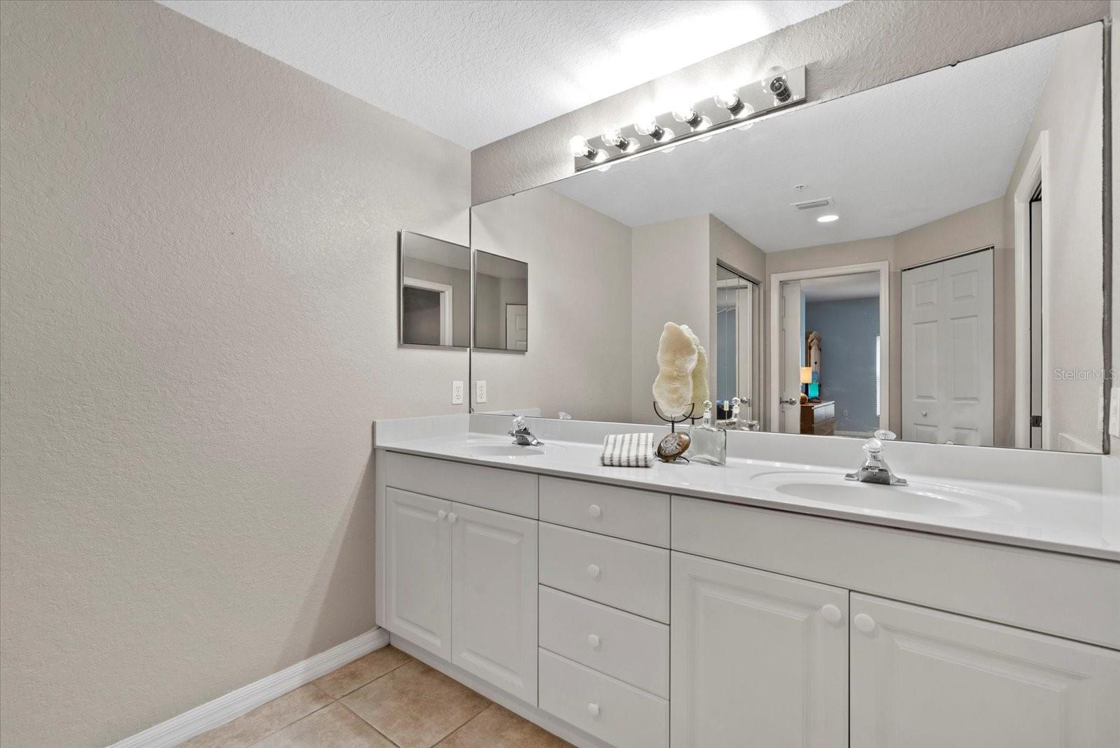 Image 15 of 28 For 7243 Cedar Hollow Circle