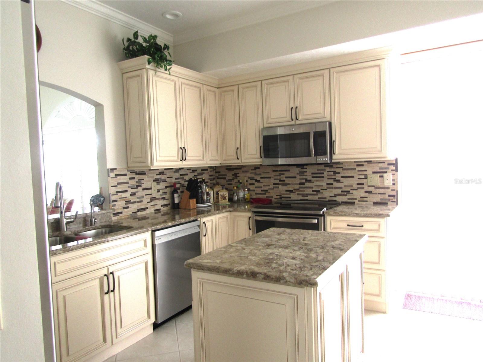 Image 8 of 36 For 3881 Chatsworth Greene Court 20