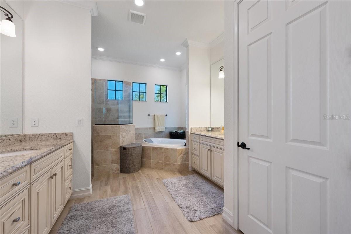 Image 22 of 79 For 5553 Mulligan Way