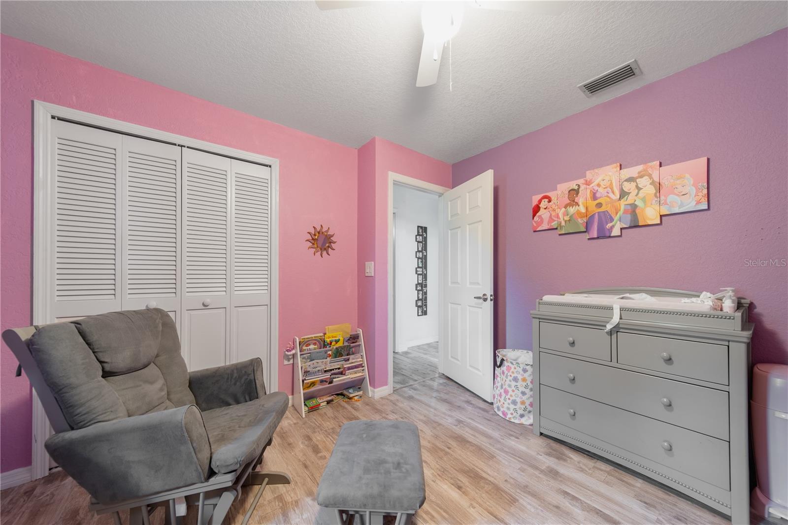 Image 21 of 37 For 1157 Beaumont Avenue