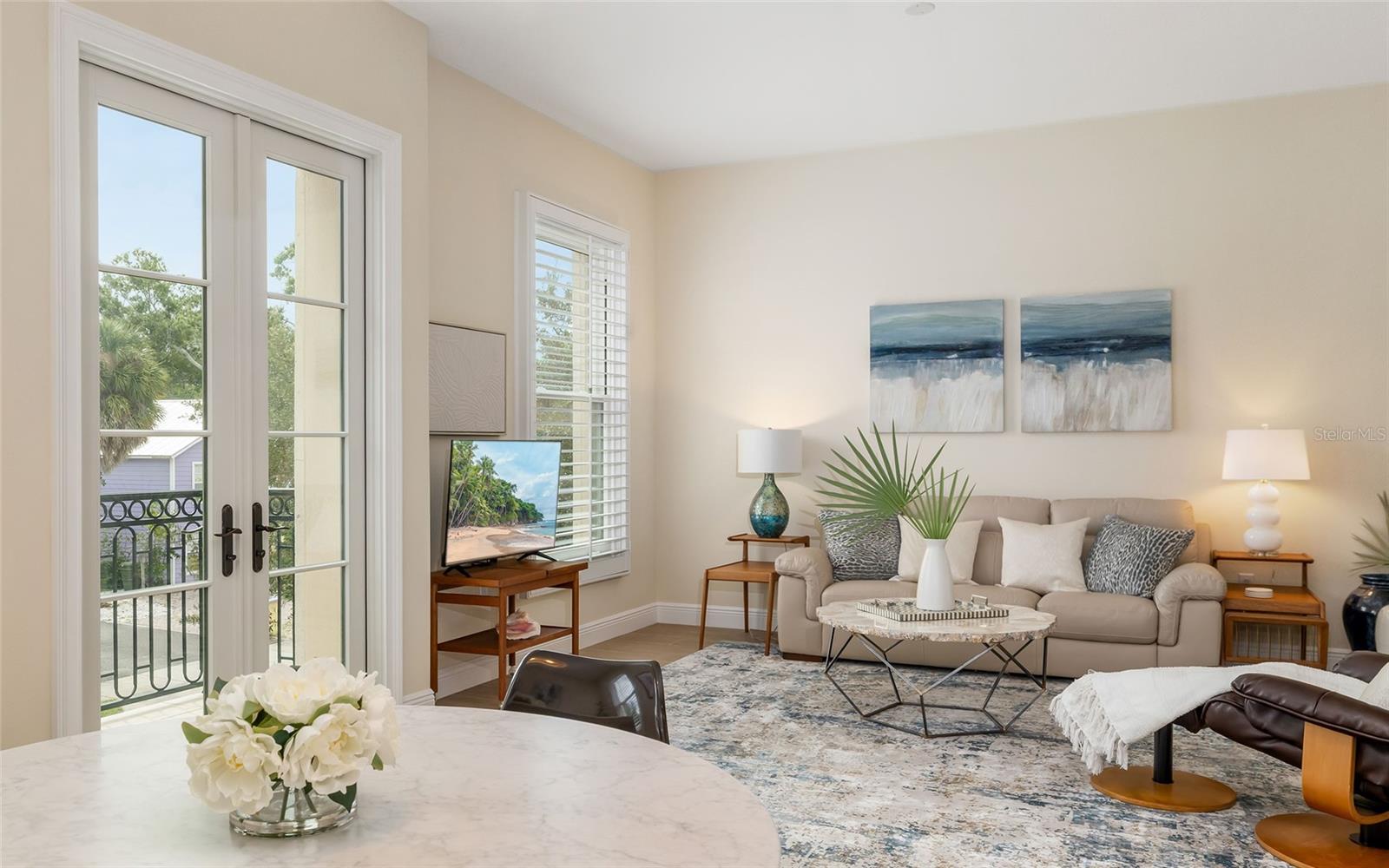 Image 11 of 44 For 555 Orange Avenue 207