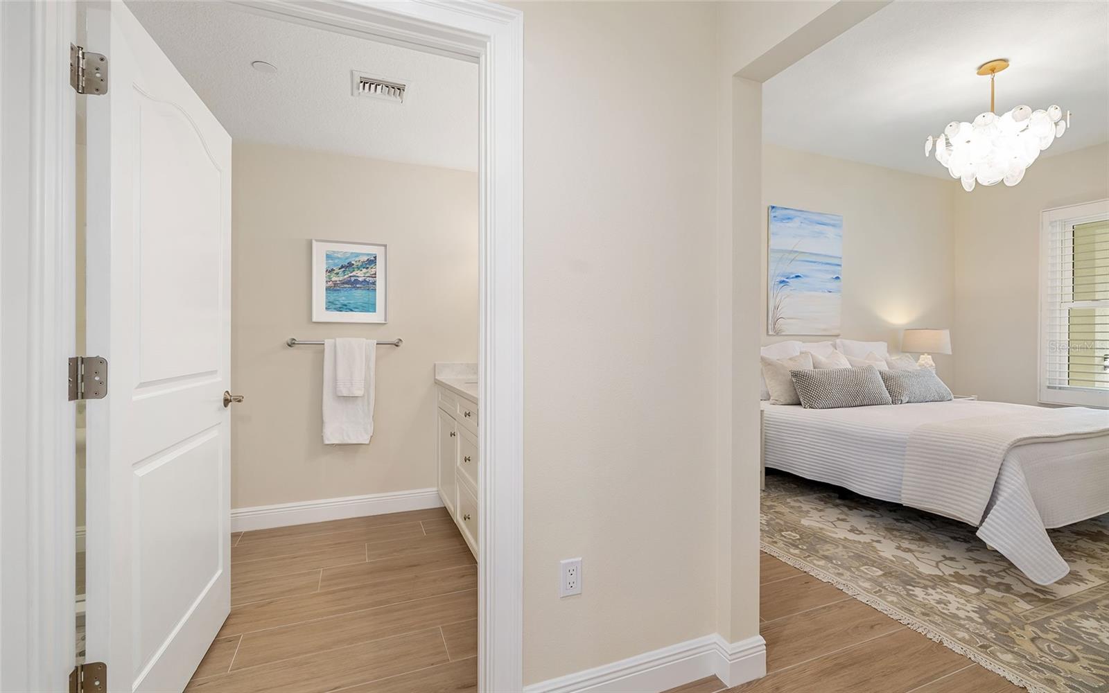 Image 19 of 44 For 555 Orange Avenue 207