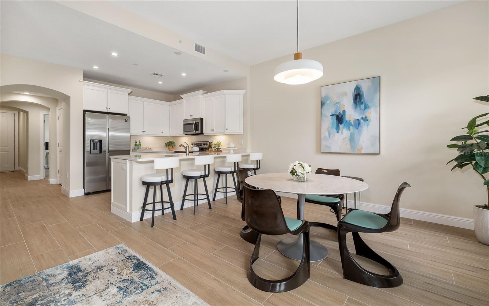 Image 4 of 44 For 555 Orange Avenue 207