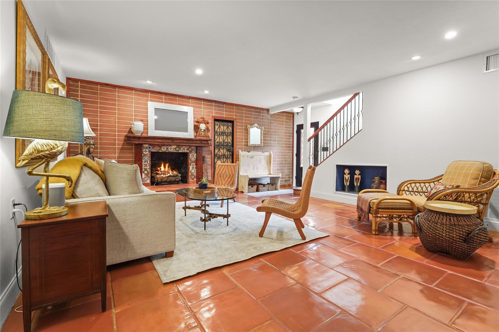 Image 16 of 71 For 5354 Calle Florida