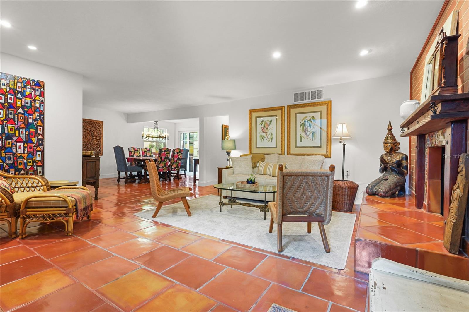 Image 17 of 71 For 5354 Calle Florida