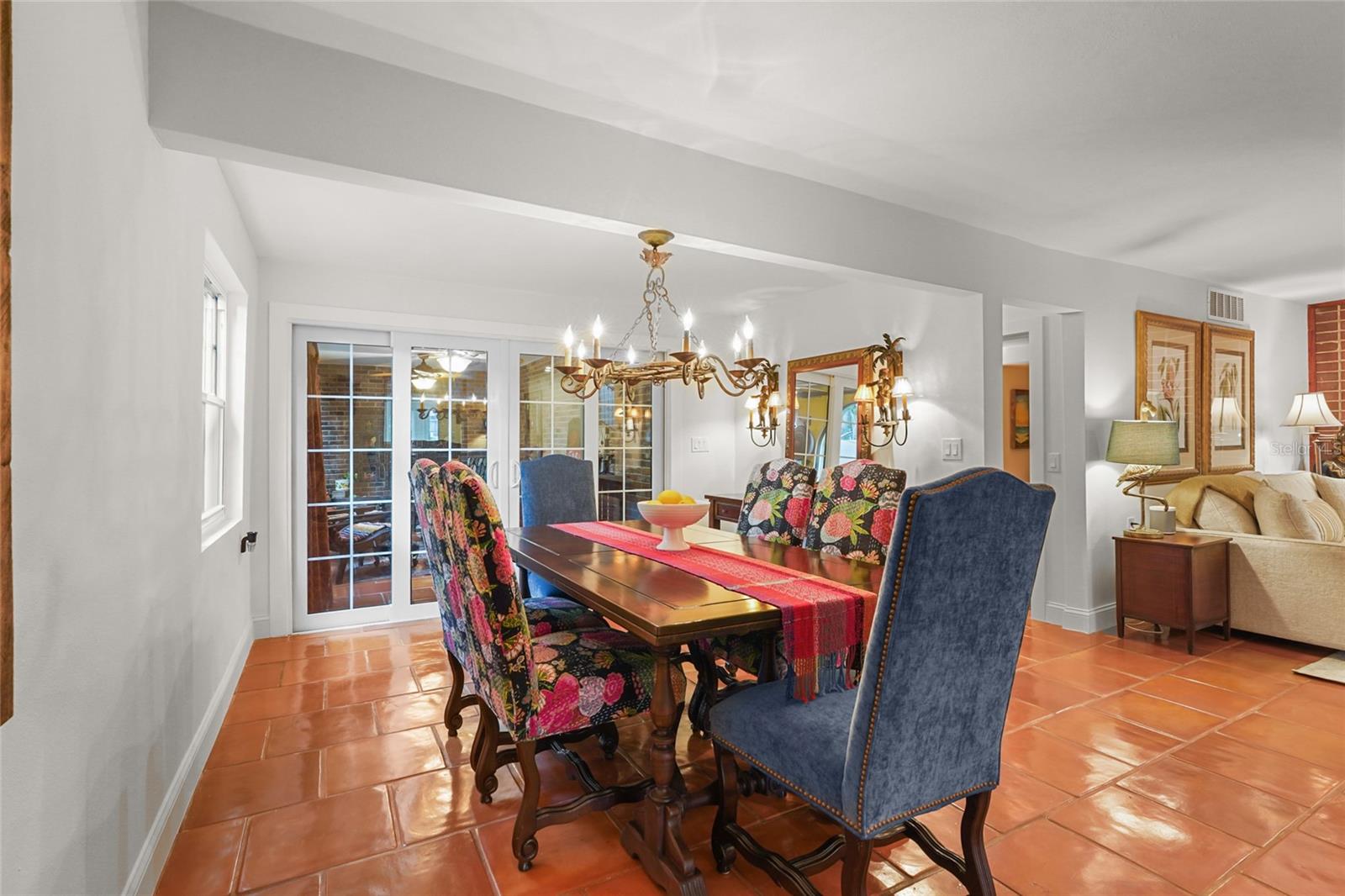 Image 19 of 71 For 5354 Calle Florida