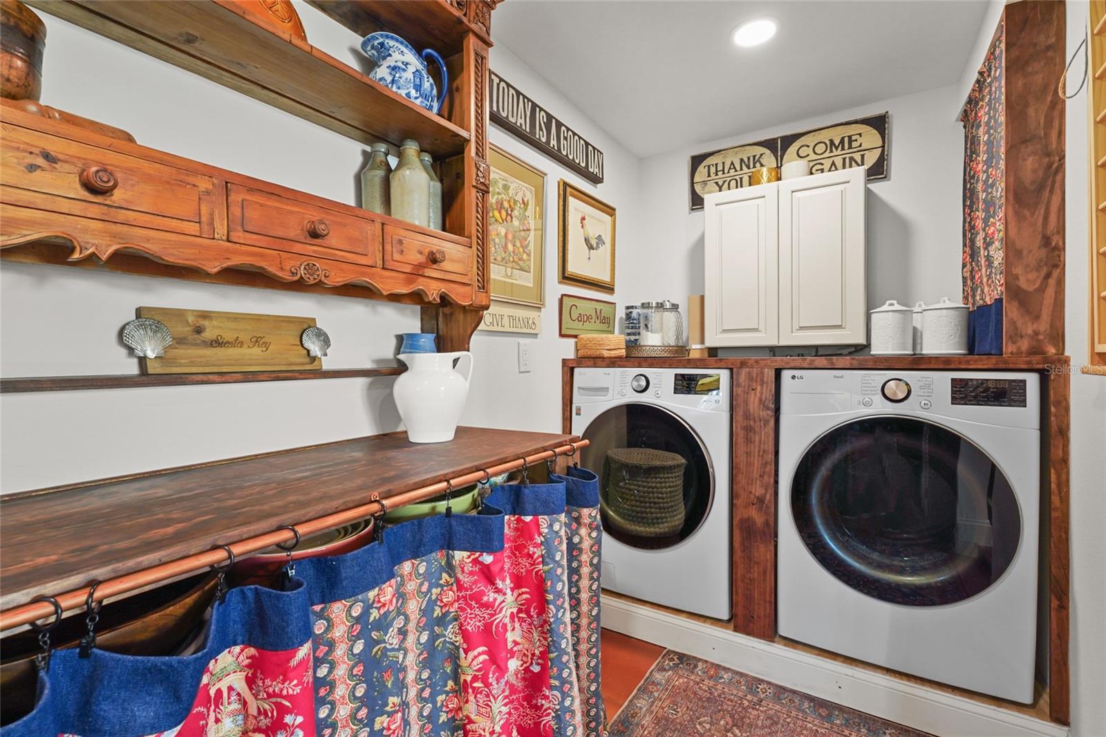 Image 24 of 71 For 5354 Calle Florida