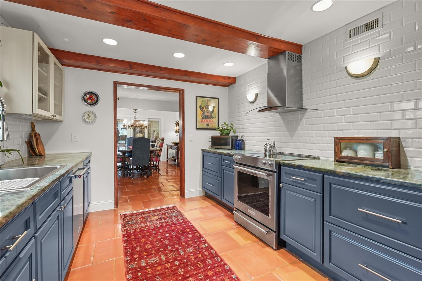 Image 25 of 71 For 5354 Calle Florida