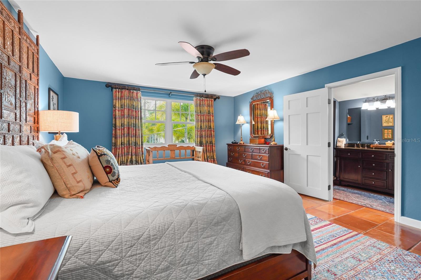 Image 32 of 71 For 5354 Calle Florida