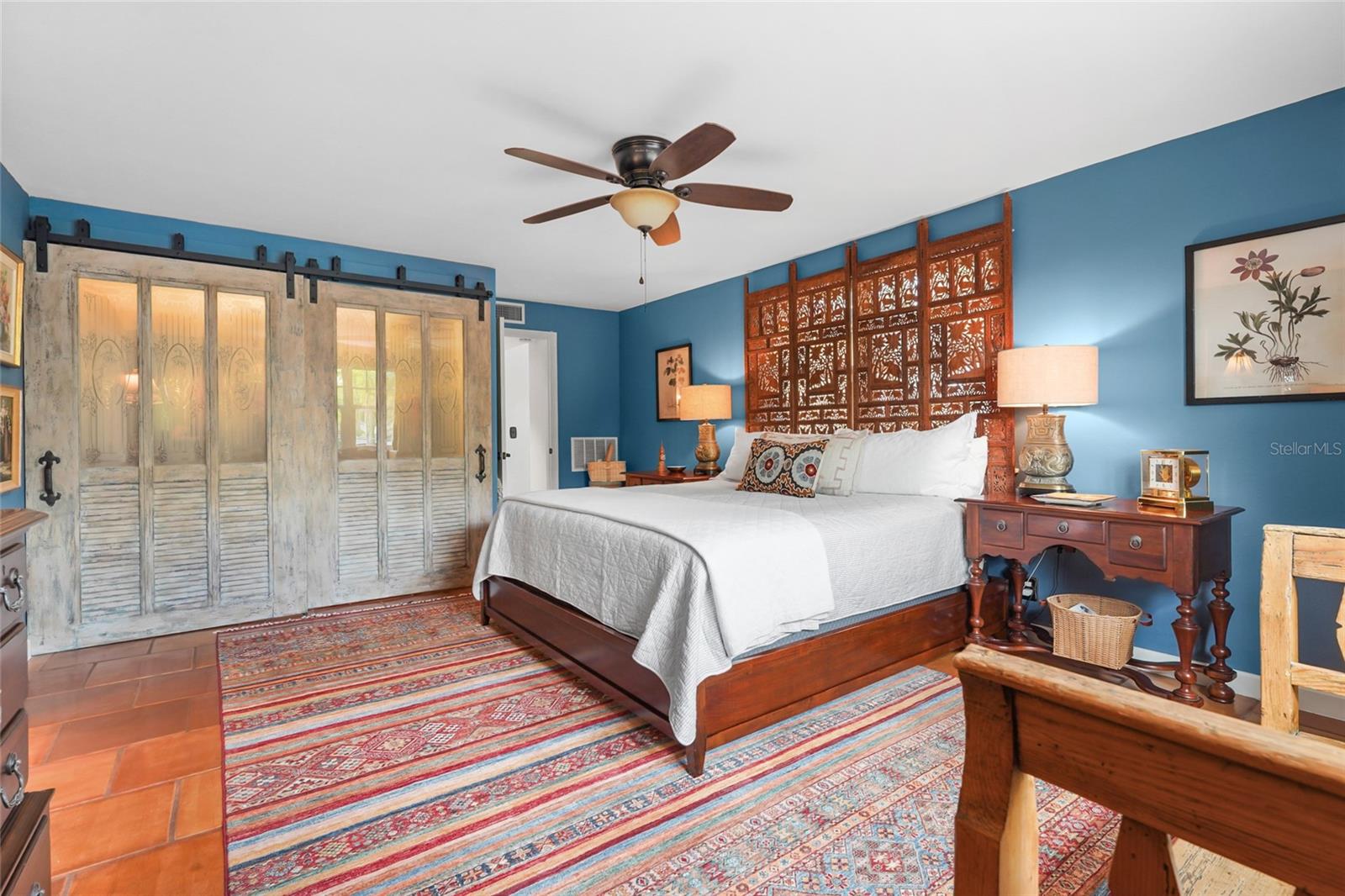 Image 33 of 71 For 5354 Calle Florida