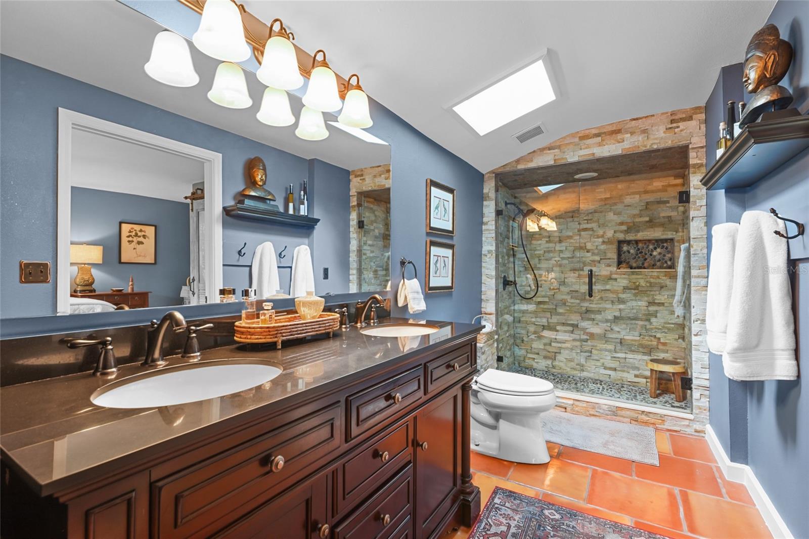 Image 36 of 71 For 5354 Calle Florida