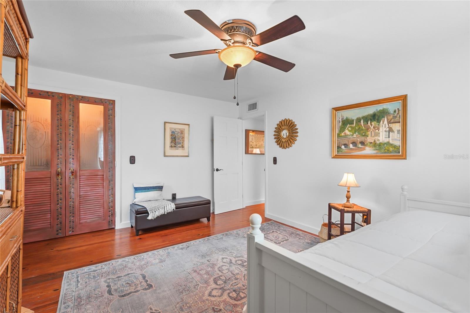 Image 41 of 71 For 5354 Calle Florida