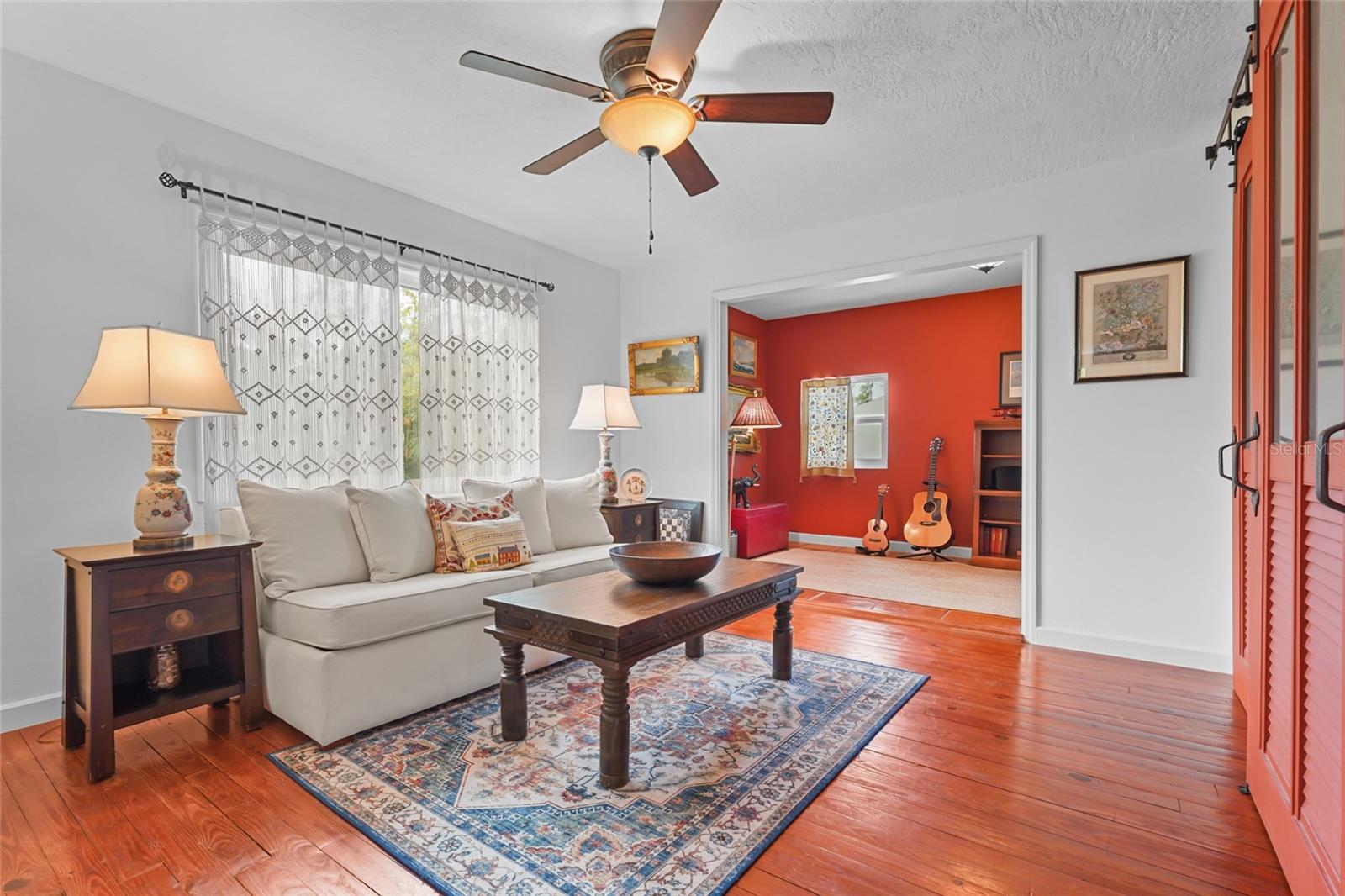 Image 44 of 71 For 5354 Calle Florida