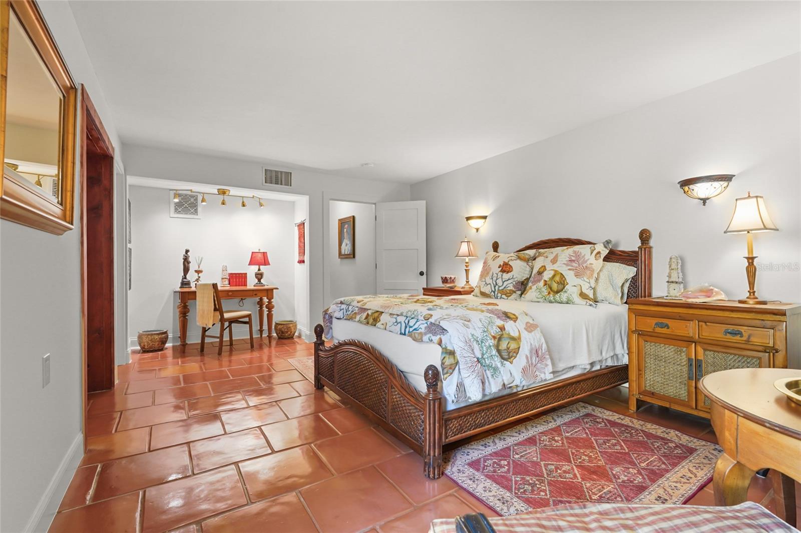 Image 54 of 71 For 5354 Calle Florida