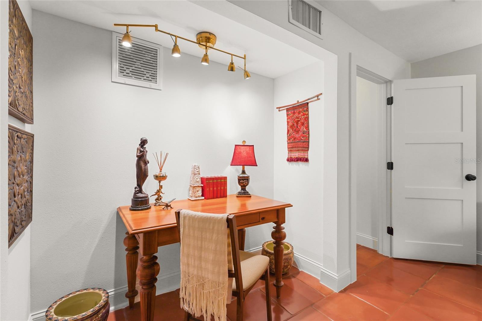 Image 55 of 71 For 5354 Calle Florida