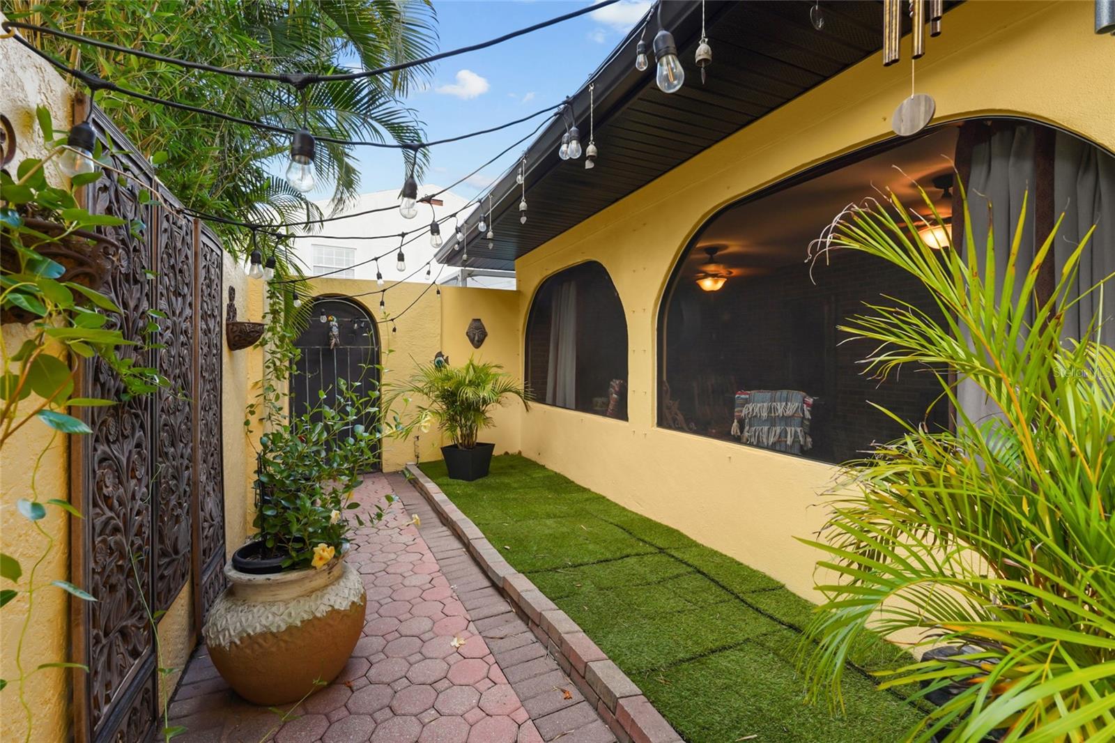 Image 60 of 71 For 5354 Calle Florida