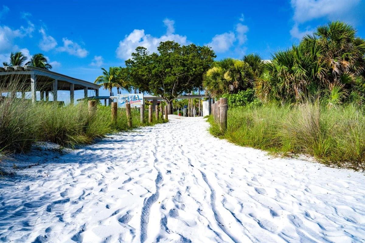 Image 70 of 71 For 5354 Calle Florida