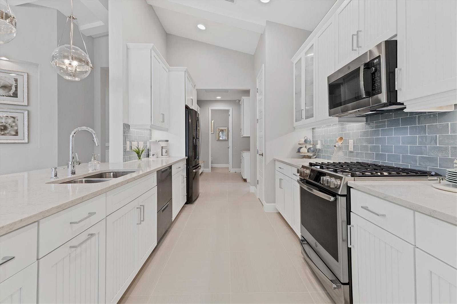 Image 20 of 77 For 8007 Sandstar Way
