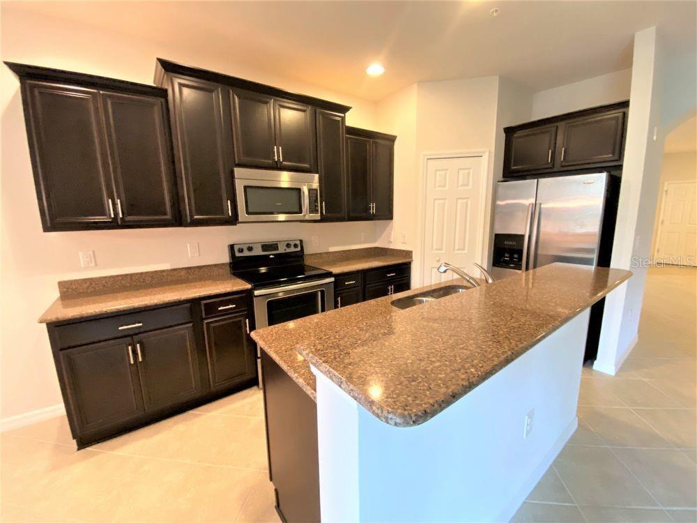 Image 8 of 23 For 7886 Moonstone Dr  4-102