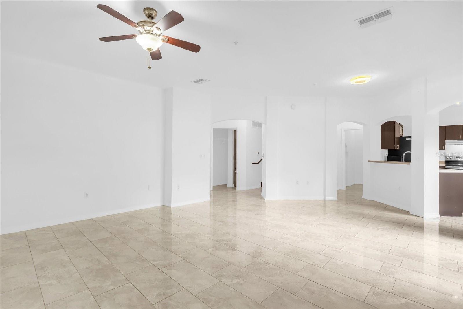 Image 20 of 27 For 122 Vista Verdi Circle 232