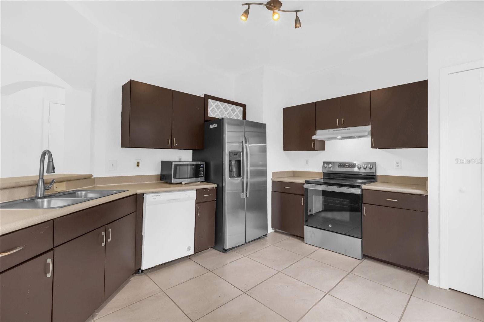 Image 23 of 27 For 122 Vista Verdi Circle 232