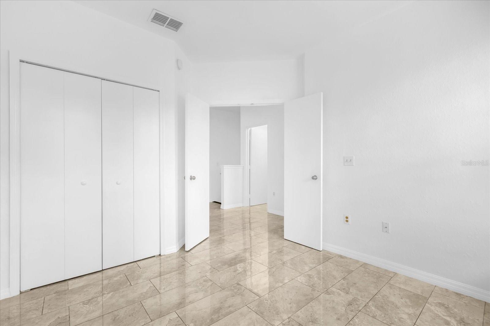 Image 4 of 27 For 122 Vista Verdi Circle 232