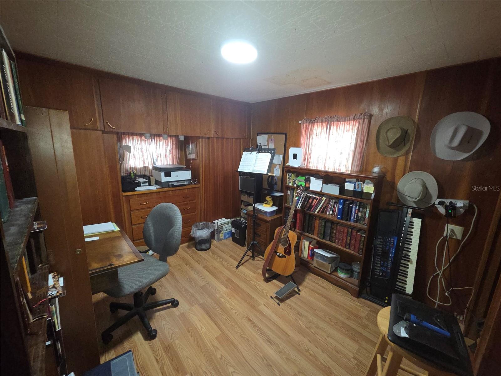 Image 16 of 22 For 1117 49th Avenue Drive W